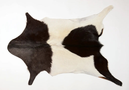 Goatskin rug #041 warm black and white