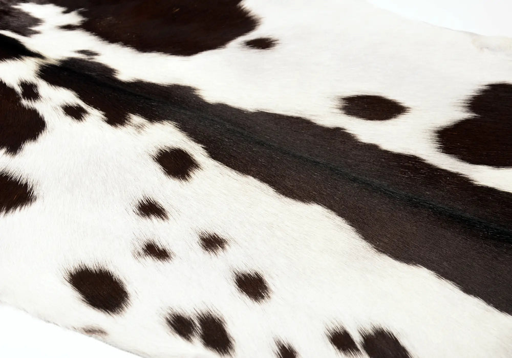 Goatskin rug black and white #049 detail